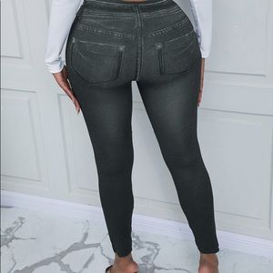High waisted leggings